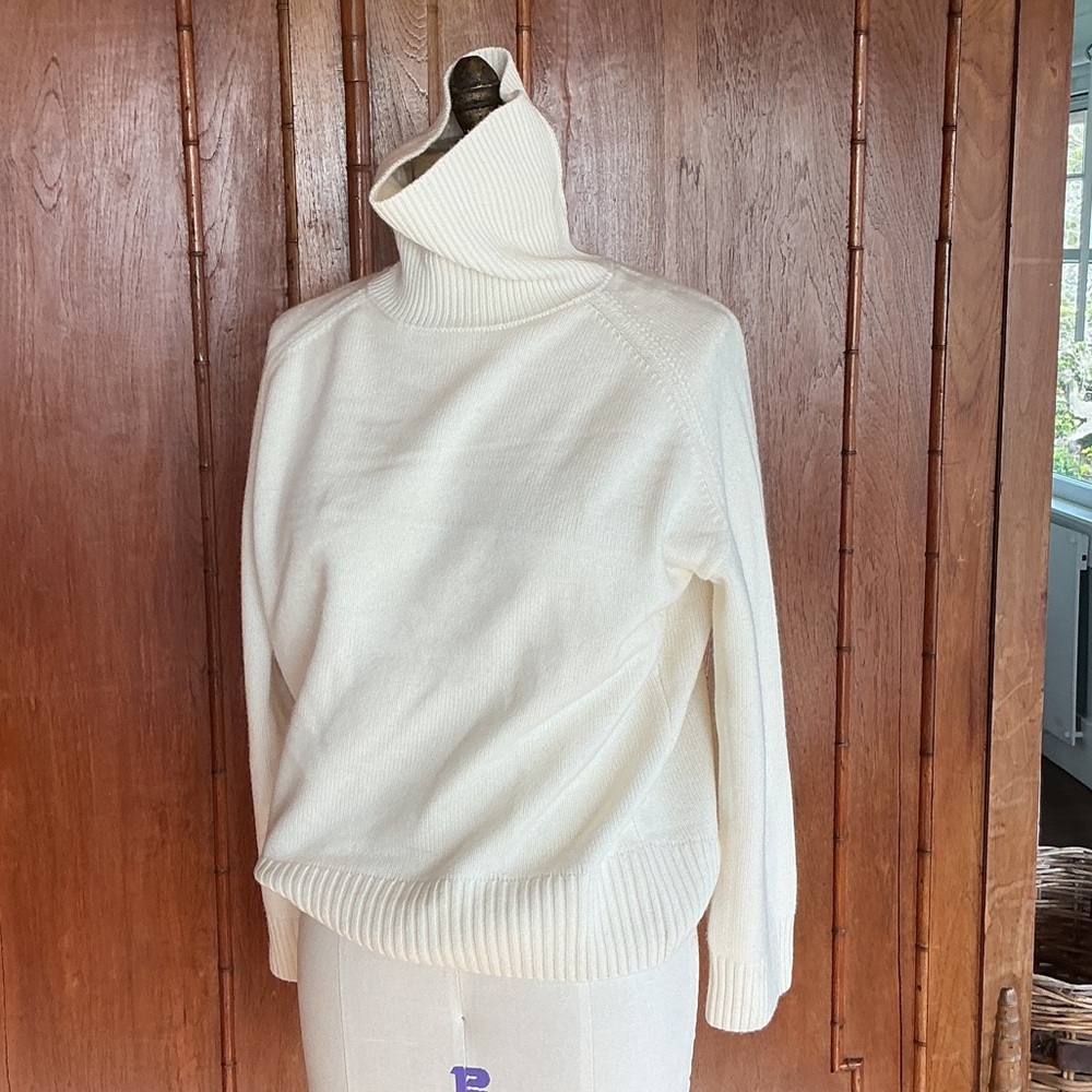 European Reiss Elegant Cream Cashmere Turtleneck Sweater, NEW